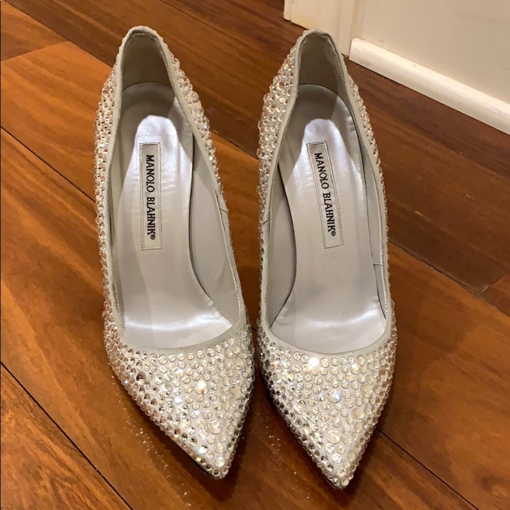 Manolo Blahnik Gorgeous Silver Pumps With Crystals